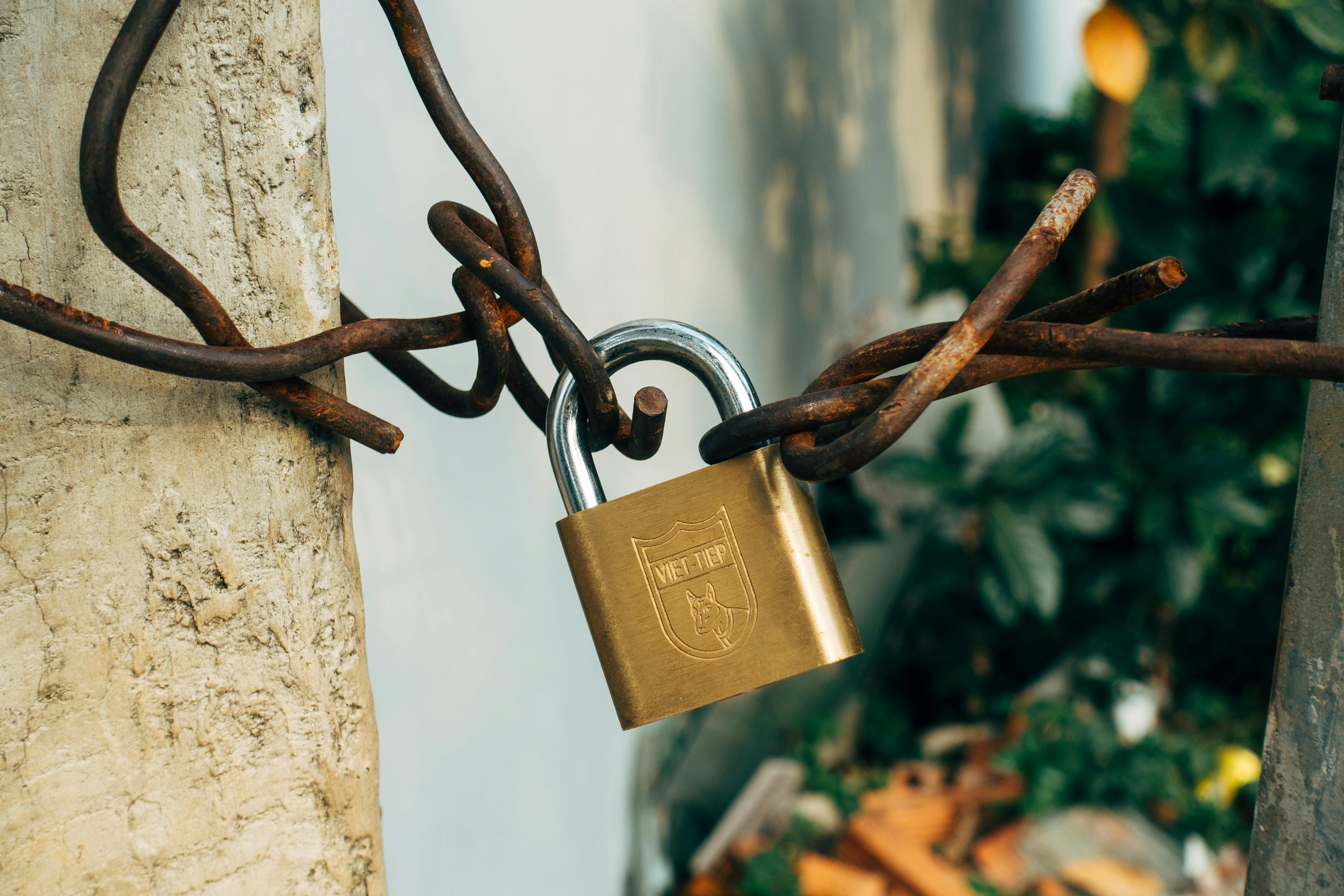 Crafting the Perfect Hidden Hiding Spot in Your Home