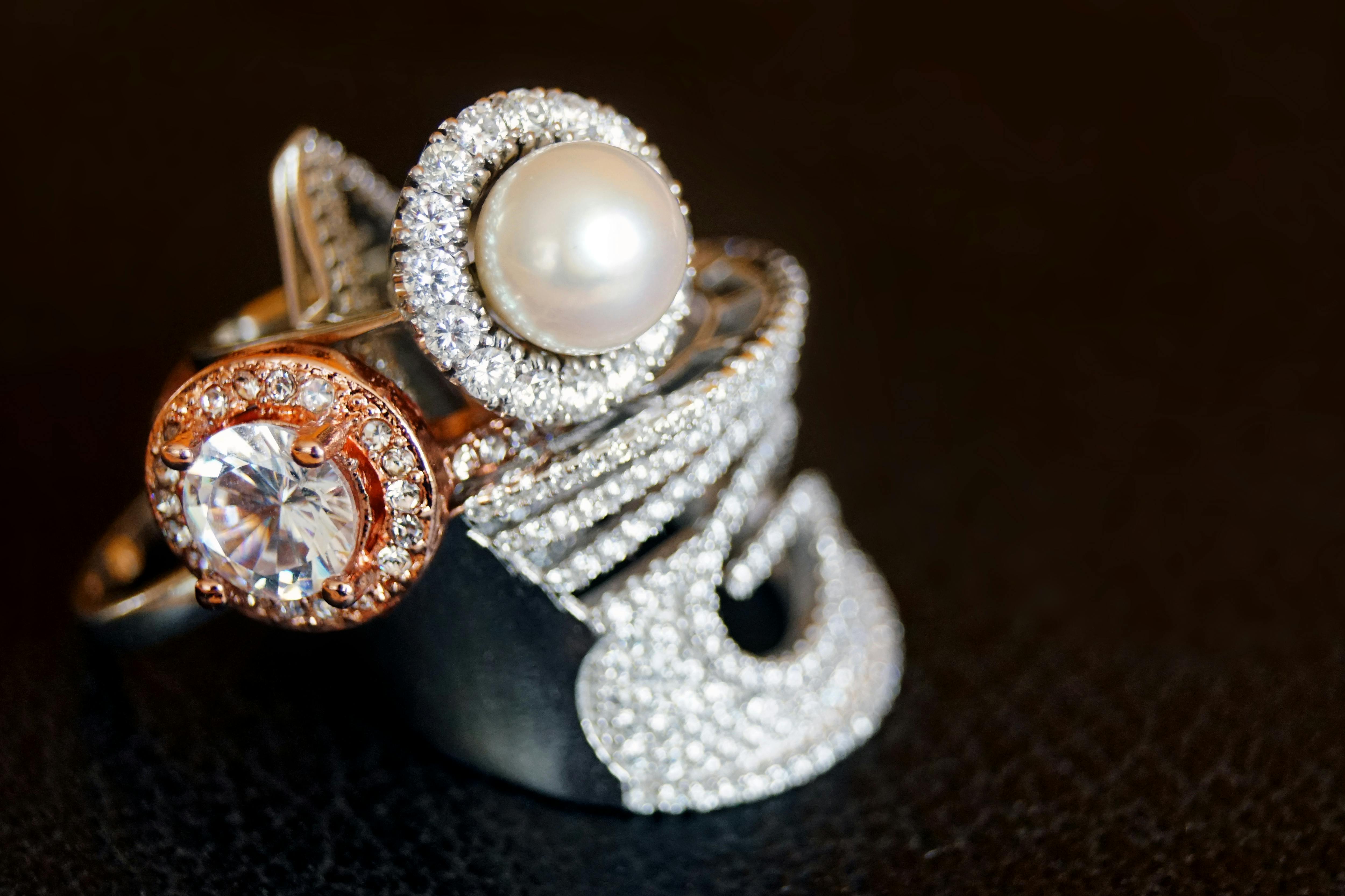 Elegant Solutions: Choosing the Best Secret Jewelry Safe